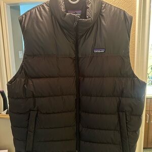 Patagonia Men's Black Puffer Vest